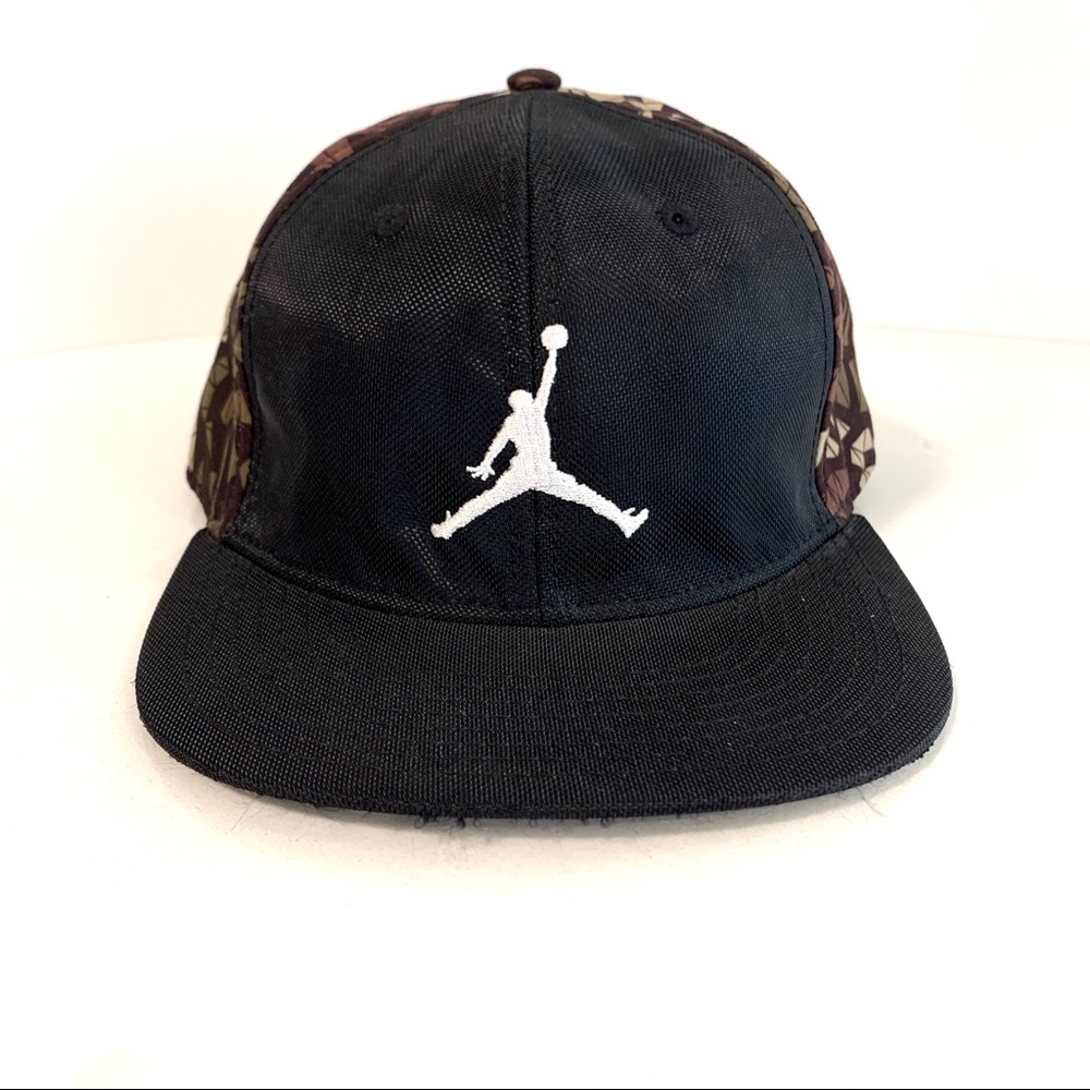 Jordan Shattered Backboard Camo Snap Back Hat